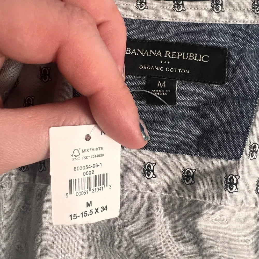 Banana Republic Men’s Med NWT gray button down cat print slim untucked fit 15x34